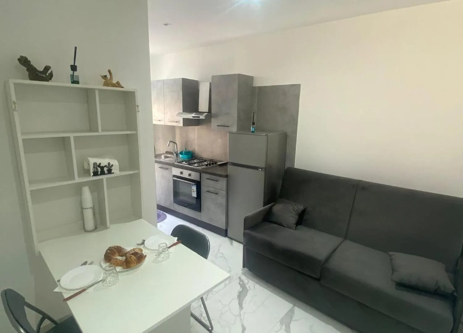 Casa Tonino Apartment Naples Italy